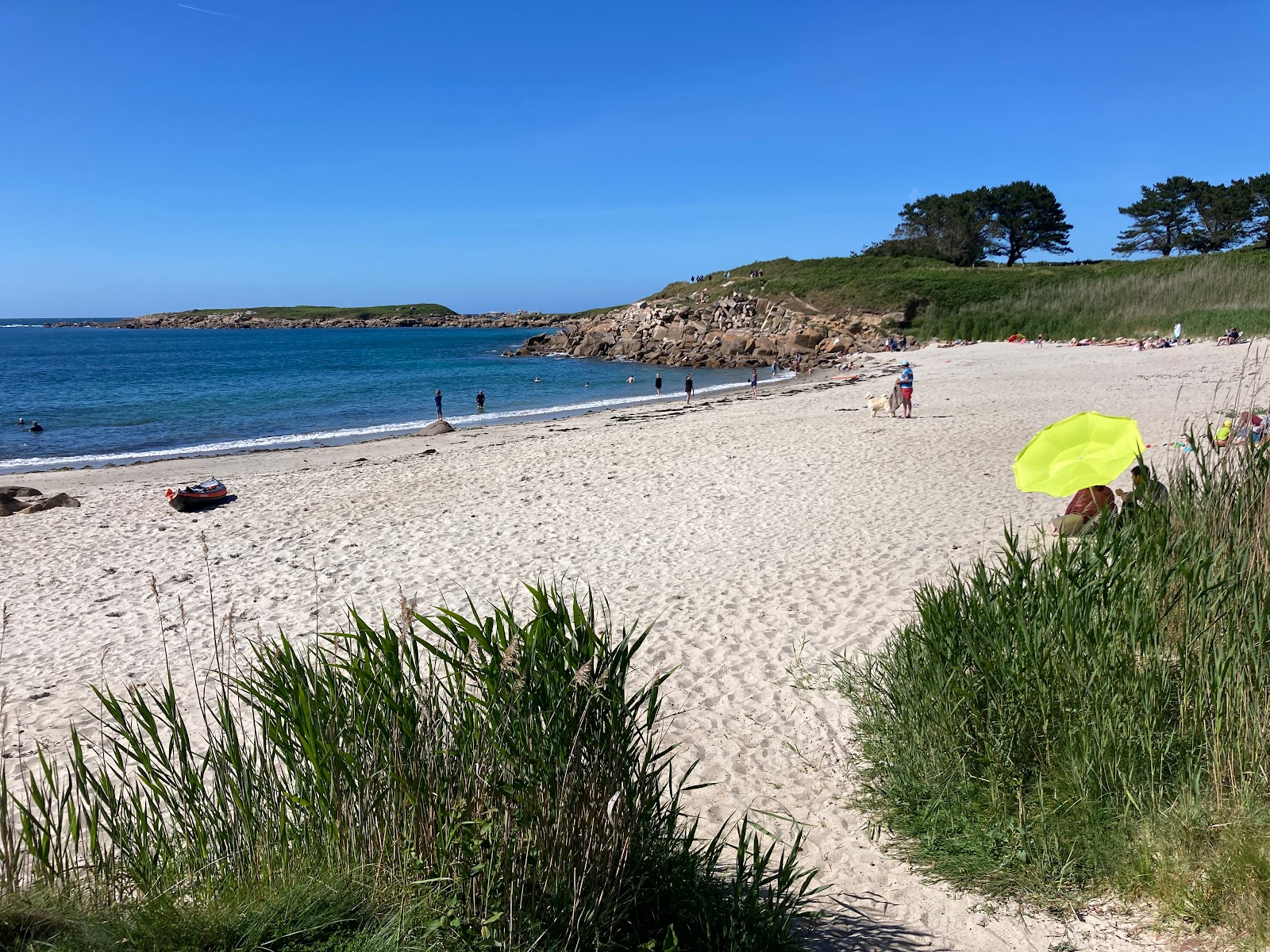 Plage de Landrellec'in fotoğrafı çok temiz temizlik seviyesi ile