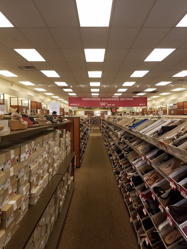 Shoe Store «Clarks Bostonian Outlet», reviews and photos, 30 Center Square, Hanover, PA 17331, USA