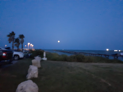 Tourist Attraction «Rockport Pier», reviews and photos, 1298 E Market St, Rockport, TX 78382, USA