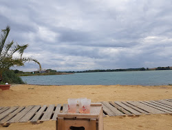 Belvedere Blue Beach'in fotoğrafı düz bir kıyı şeridi ile birlikte