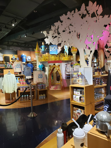 Toy Store «Disney Store», reviews and photos, 1961 Chain Bridge Rd, McLean, VA 22102, USA