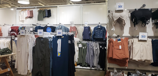 Clothing Store «Old Navy», reviews and photos, 1949 E Camelback Rd, Phoenix, AZ 85016, USA