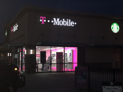 Cell Phone Store «T-Mobile», reviews and photos, 1757 E Hebron Pkwy, Carrollton, TX 75010, USA