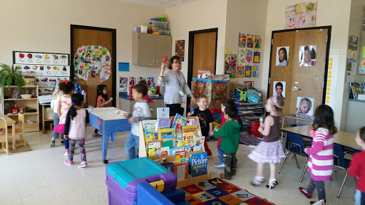 Community Center «Scott R. Triphahn Community Center & Ice Arena», reviews and photos, 1685 W Higgins Rd, Hoffman Estates, IL 60169, USA