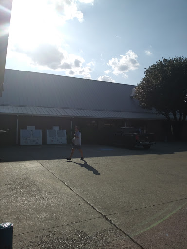 Liquor Store «Halls Wine & Spirits», reviews and photos, 4200 W Glade Rd, Colleyville, TX 76034, USA