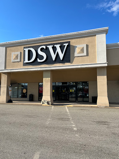 Shoe Store «DSW Designer Shoe Warehouse», reviews and photos, 198 Maine Mall Rd, South Portland, ME 04106, USA