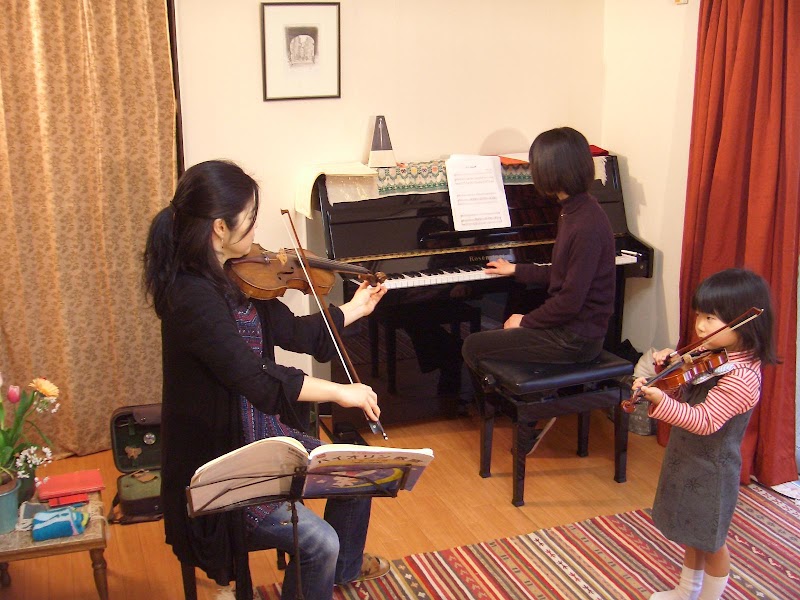 シシリア音楽院 | ヴァイオリン&ギター教室