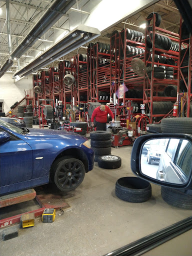 Tire Shop «Discount Tire Store - Ypsilanti, MI», reviews and photos, 3780 Carpenter Rd, Ypsilanti, MI 48197, USA