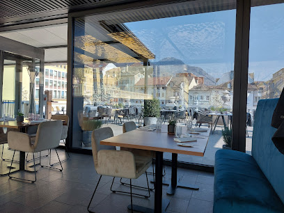 META Skybar∙Restaurant - Piazza Walther, 13, 39100 Bolzano BZ, Italy