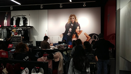 Clothing Store «GUESS Factory», reviews and photos, 1257 Marina Blvd, San Leandro, CA 94577, USA