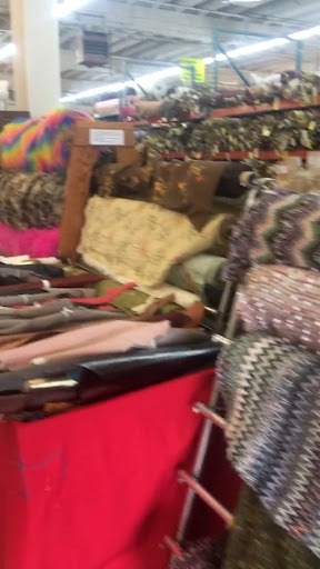 Fabric Store «Discount Fabrics», reviews and photos, 2170 Cesar Chavez St, San Francisco, CA 94107, USA