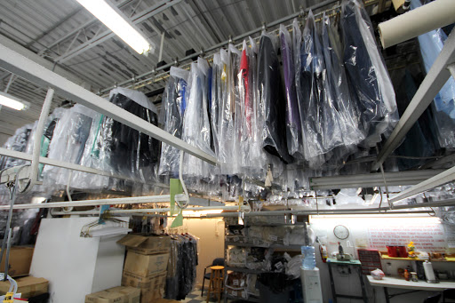 Dry Cleaner «Deluxe Cleaners», reviews and photos, 1406 Eldridge Pkwy S, Houston, TX 77077, USA