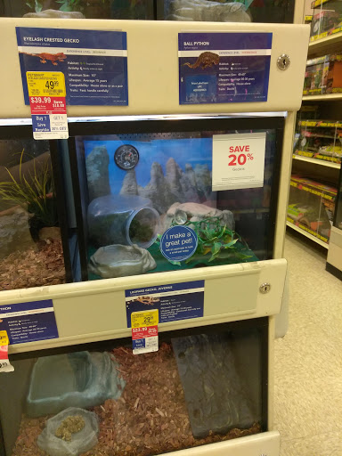 Pet Supply Store «PetSmart», reviews and photos, 10164 Colerain Ave, Cincinnati, OH 45251, USA