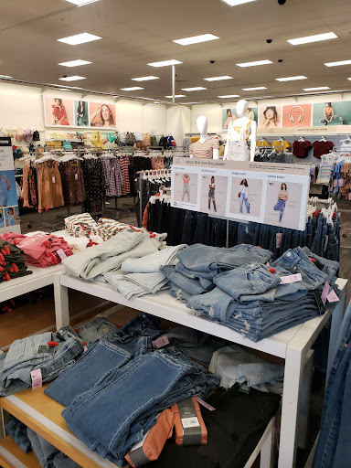 Department Store «Target», reviews and photos, 401 Kenilworth Dr, Petaluma, CA 94952, USA
