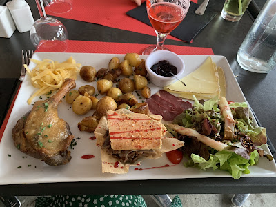 Bar Restaurant Les Chenes à Saint-Julien-en-Born