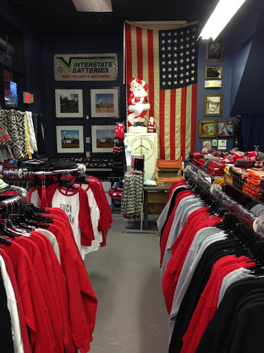 Vintage Clothing Store «Clothing Underground», reviews and photos, 1652 N High St, Columbus, OH 43201, USA