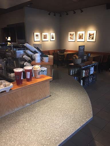 Coffee Shop «Starbucks», reviews and photos, 1922 Gateway Center Dr, Belvidere, IL 61008, USA