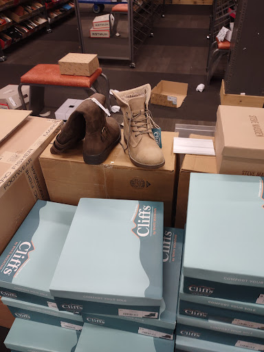 Shoe Store «DSW Designer Shoe Warehouse», reviews and photos, 10060 Reisterstown Rd, Owings Mills, MD 21117, USA