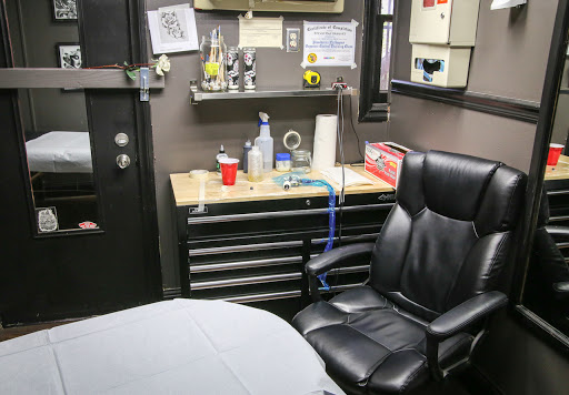 Body Piercing Shop «In 2 Skin Tattoo & Piercing», reviews and photos, 2738 Pacific Ave, Stockton, CA 95204, USA