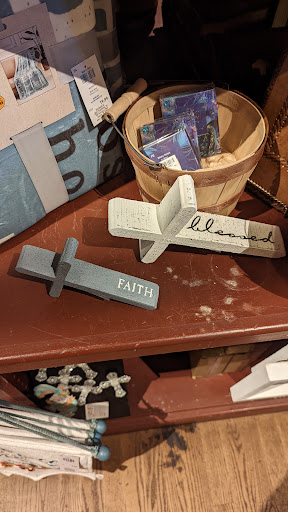 American Restaurant «Cracker Barrel Old Country Store», reviews and photos, 2003 Eatonton Rd, Madison, GA 30650, USA