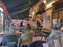 Atmosphère du Restaurant de viande Rôtisserie La Ferme, Restaurant Vieux Port Marseille - n°2