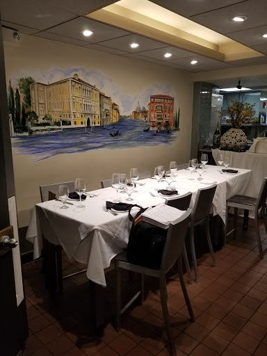 Italian Restaurant «Venice», reviews and photos, 1700 Wynkoop St, Denver, CO 80202, USA