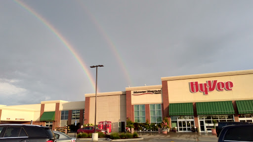 Supermarket «Hy-Vee», reviews and photos, 8701 Douglas Ave, Urbandale, IA 50322, USA