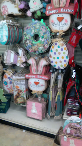 Home Goods Store «Christmas Tree Shops», reviews and photos, 9819 W Broad St, Glen Allen, VA 23060, USA