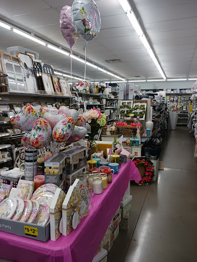 Discount Store «Dollar General», reviews and photos, 2239 Woodson Rd, Overland, MO 63114, USA