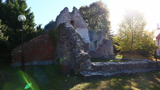 Nyitvatartás: Balatonfűzfői Jézus Szíve Templom