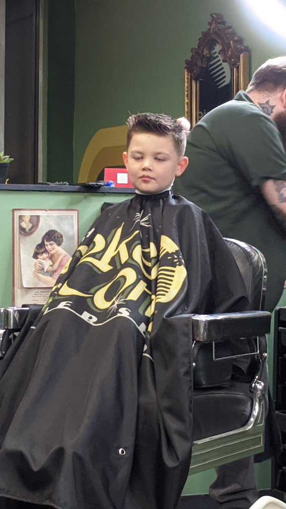 The Broken Comb Barber Shop 15767