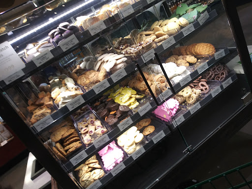 Grocery Store «Whole Foods Market», reviews and photos, 2305 N Prospect Ave, Milwaukee, WI 53211, USA