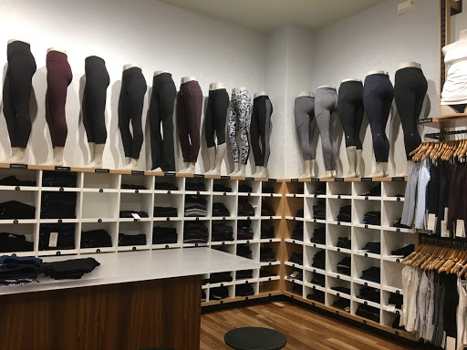 Sportswear Store «lululemon», reviews and photos, 8702 Keystone Crossing #21, Indianapolis, IN 46240, USA