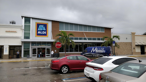 Supermarket «ALDI», reviews and photos, 2481 Okeechobee Blvd, West Palm Beach, FL 33409, USA