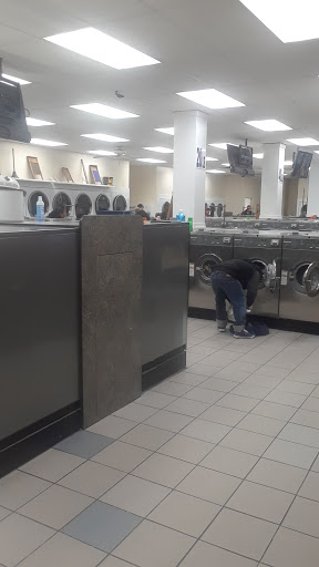 Laundromat «Laundry World Inc», reviews and photos, 3039 Graham Rd, Falls Church, VA 22042, USA