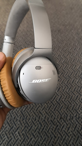 Home Audio Store «Bose Factory Store», reviews and photos, 5220 Fashion Outlets Way #2250, Rosemont, IL 60018, USA