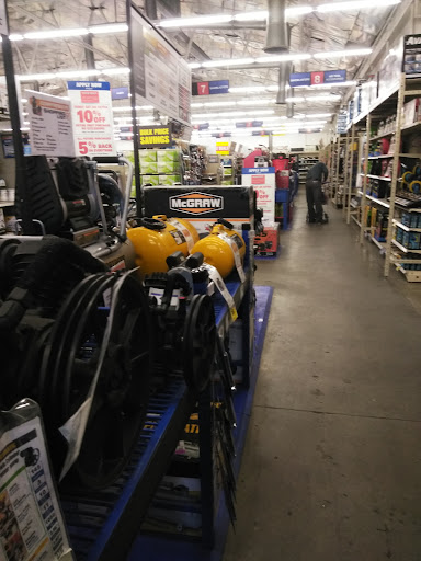 Hardware Store «Harbor Freight Tools», reviews and photos, 1349 N Blackstone Ave, Fresno, CA 93703, USA