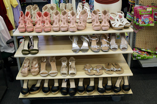 Thrift Store «The Main Place Thrift Store», reviews and photos, 1631 El Camino Real, Tustin, CA 92780, USA