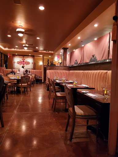 Paon Restaurant & Bar