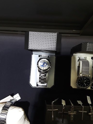 Jewelry Store «Awesome Jewelry», reviews and photos, 6305 S Dale Mabry Hwy, Tampa, FL 33611, USA