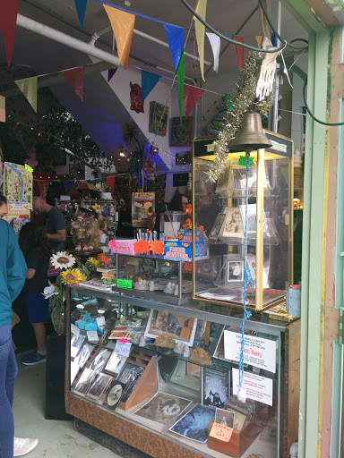 Art Gallery «The Freakybuttrue Peculiarium and Museum», reviews and photos, 2234 NW Thurman St, Portland, OR 97210, USA