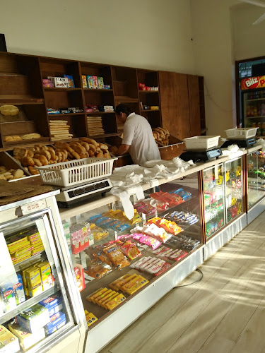 Opiniones de Panaderia Francesa en Molina - Tienda de ultramarinos