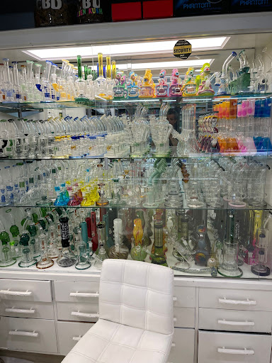 Tobacco Shop «Sky Smoke Shop», reviews and photos, 247 W Grant Rd, Tucson, AZ 85705, USA