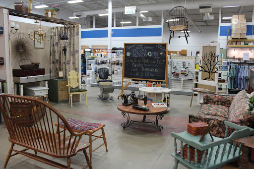 Building Materials Store «ReStore Fox Valley Habitat for Humanity», reviews and photos, 4100 Fox Valley Center Dr, Aurora, IL 60504, USA