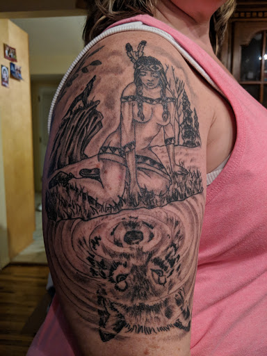 Bluz Tattooz & Body Piercing, 5720 Highland Rd, Waterford Twp, MI 48327, USA, 