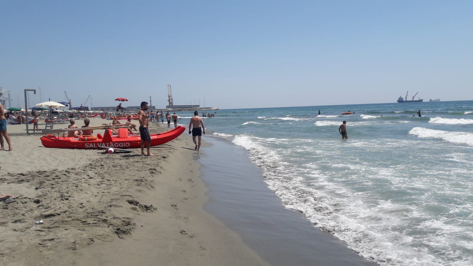 Foto av La Rotonda beach - populär plats bland avkopplingskännare