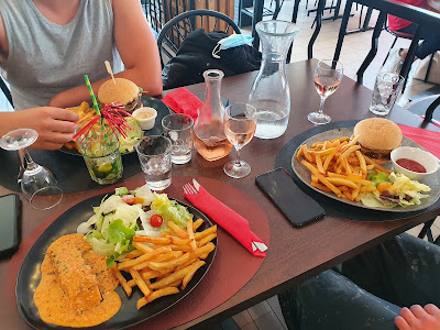 John's steakhouse(john's B&B) à Mamers