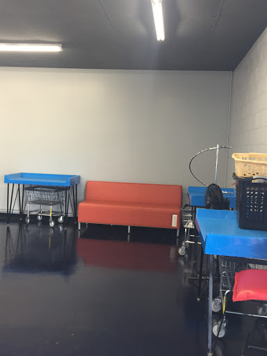 Dry Cleaner «Holly Coin Laundry & Dry Cleaners», reviews and photos, 15199 N Holly Rd, Holly, MI 48442, USA