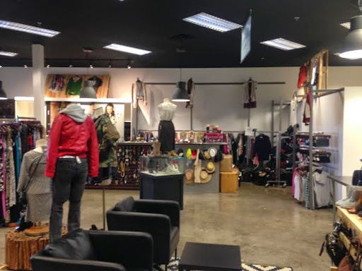 Clothing Store «Uptown Cheapskate», reviews and photos, 3454 W Chandler Blvd #18, Chandler, AZ 85226, USA