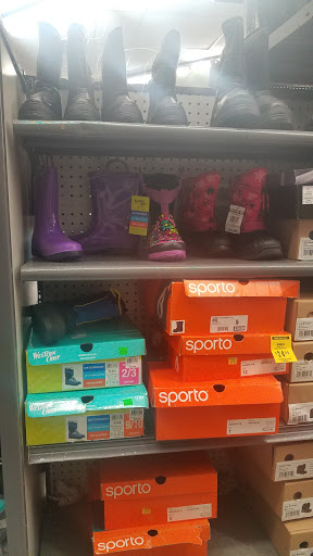 Sporting Goods Store «Big 5 Sporting Goods», reviews and photos, 7000 Topanga Canyon Blvd, Canoga Park, CA 91303, USA